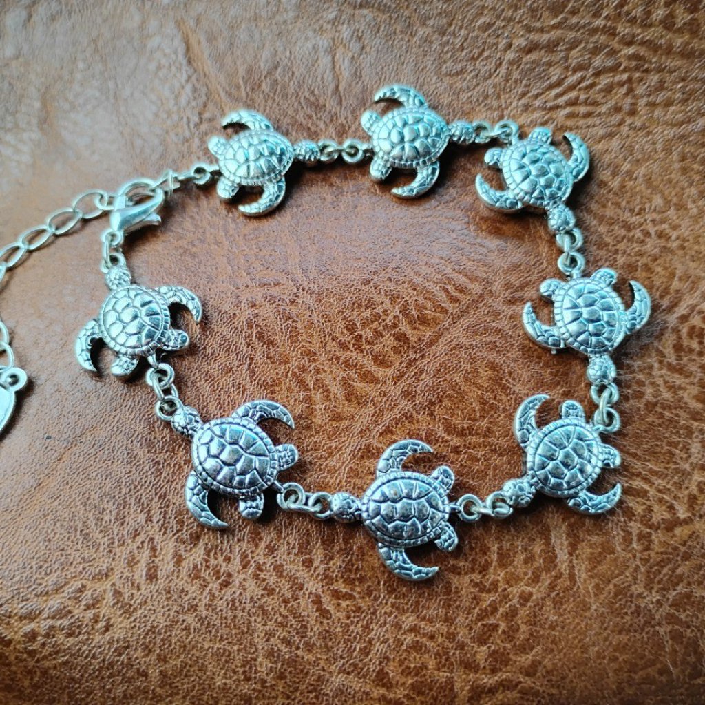 Adult Jewels Silver Toned Bracelet With Turtles Linked Bracelet Adjustable